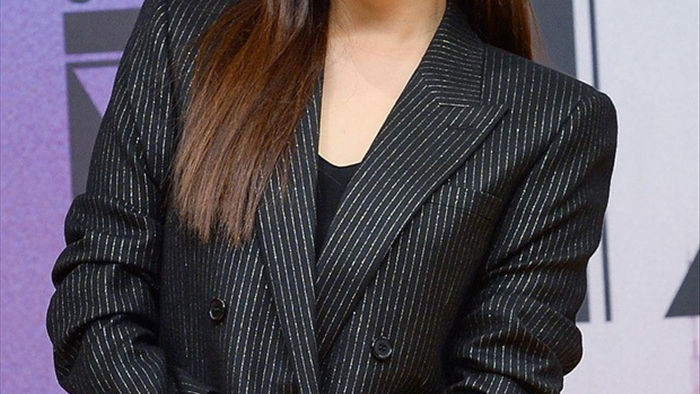 Ngưỡng mộ nhan sắc “không tuổi” của Kim Hee Sun ở tuổi 43 - 7