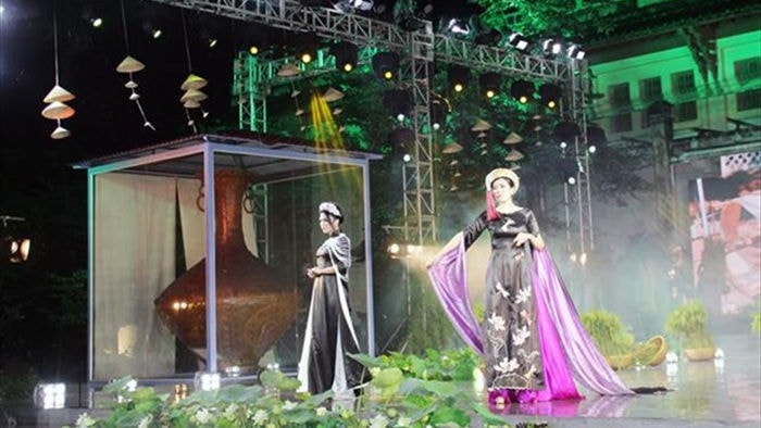 Lễ hội 'Tôi yêu áo dài Việt Nam' tại Thành phố Hồ Chí Minh hình ảnh 2 Le hoi 'Toi yeu ao dai Viet Nam' tai Thanh pho Ho Chi Minh hinh anh 2