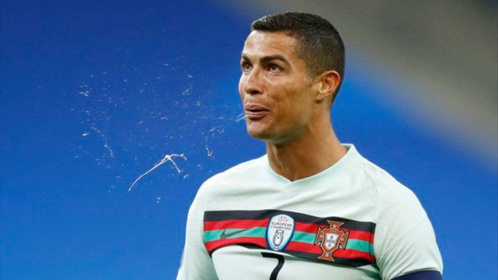 Sức khỏe của C.Ronaldo ra sao sau khi nhiễm Covid-19? - 1