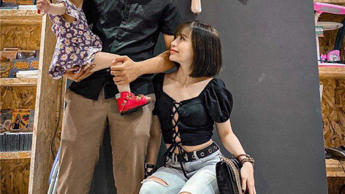 Chuyện tình yêu của mẹ đơn thân 25 tuổi và bạn trai chỉ mới 20 có chênh lệch chiều cao gần 30cm: Lời ước hẹn 4 năm dành cho chàng sinh viên trẻ! - Ảnh 4. Chuyện tình yêu của mẹ đơn thân 25 tuổi và bạn trai chỉ mới 20 có chênh lệch chiều cao gần 30cm: Lời ước hẹn 4 năm dành cho chàng sinh viên trẻ! - Ảnh 4.