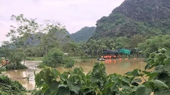 Hai học sinh bị nước lũ cuốn tử vong - 1 Hai học sinh bị nước lũ cuốn tử vong - 1