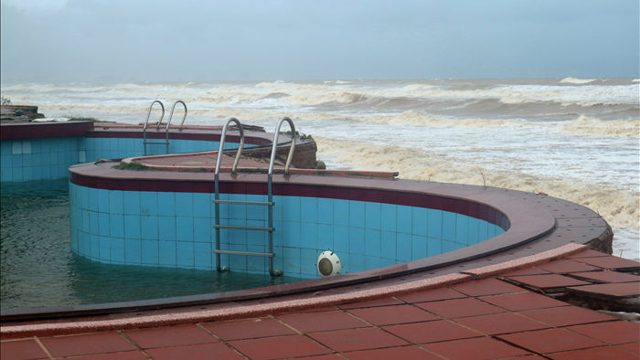 Sóng lớn uy hiếp bờ, resort trăm tỷ ở Hội An có nguy cơ bị nuốt chửng - 4