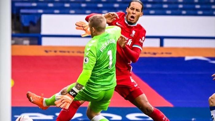 Van Dijk lên bàn mổ, chưa biết bao giờ trở lại - 1