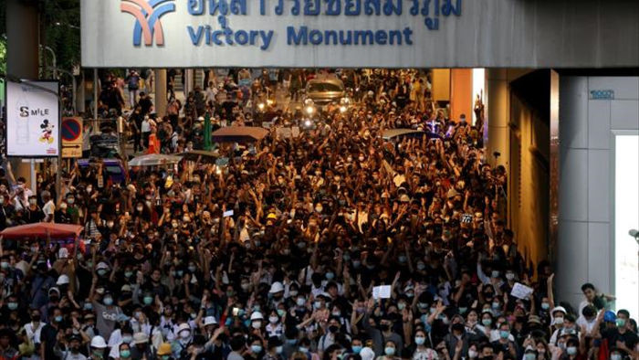 Người biểu tình Thái Lan đòi Thủ tướng từ chức trong 3 ngày tới - 1