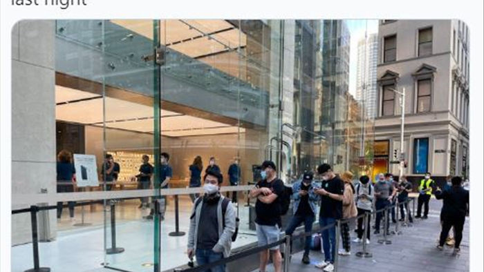 Dân tình vẫn xếp hàng dài chờ mua iPhone 12 bất chấp COVID-19 - Ảnh 2.