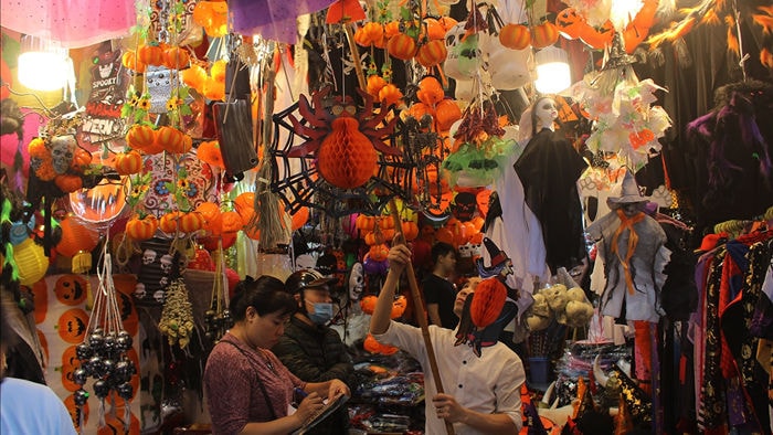Độc chiêu bán hàng thần tốc mùa Halloween: Càng rùng rợn, càng hút khách - 11 Độc chiêu bán hàng thần tốc mùa Halloween: Càng rùng rợn, càng hút khách - 11