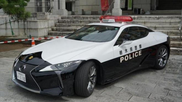 Cảnh sát Nhật Bản được tặng Lexus LC 500 làm xe tuần tra - 1