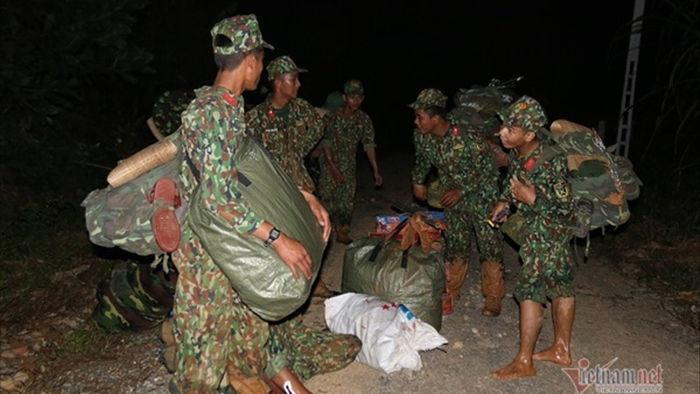 Lở núi ở Trà Leng: 21 người đã kịp chạy thoát sau tiếng nổ