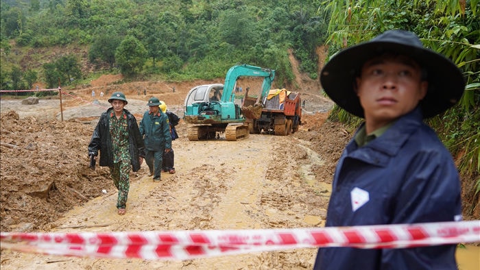 Dốc toàn lực tìm kiếm người mất tích tại Trà Leng - 6 Dốc toàn lực tìm kiếm người mất tích tại Trà Leng - 6