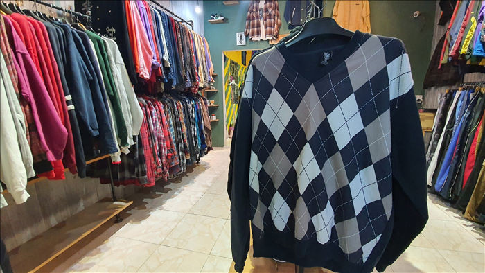 Chán hàng Quảng Châu, giới trẻ săn mua quần áo hàng hiệu cũ - 7