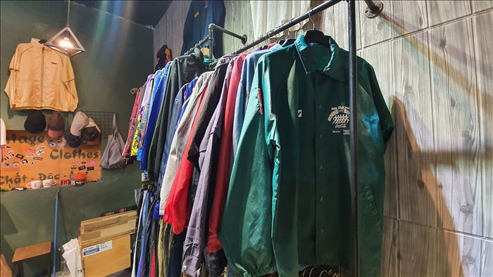 Chán hàng Quảng Châu, giới trẻ săn mua quần áo hàng hiệu cũ - 4