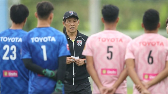 HLV Akira Nishino chốt danh sách đội tuyển Thái Lan - 1 HLV Akira Nishino chốt danh sách đội tuyển Thái Lan - 1