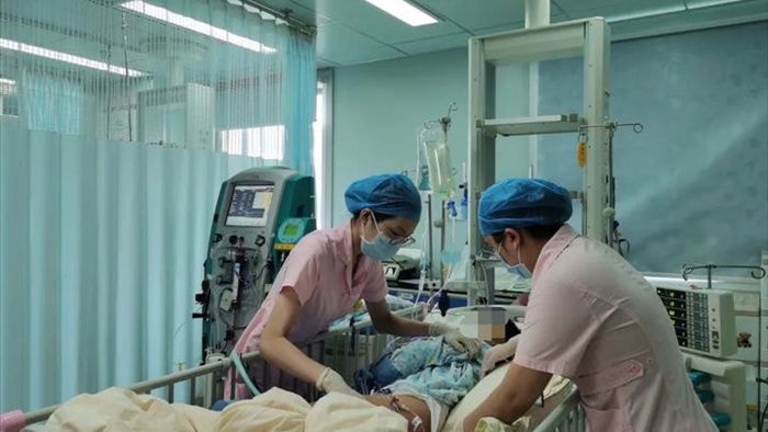 Cậu bé 11 có thể phải chạy thận suốt đời, chỉ vì ăn mực để trong tủ lạnh - Ảnh 1. Cậu bé 11 có thể phải chạy thận suốt đời, chỉ vì ăn mực để trong tủ lạnh - Ảnh 1.
