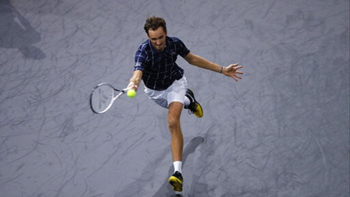 Daniil Medvedev giành cúp vô địch tại Paris Masters 2020 - 3