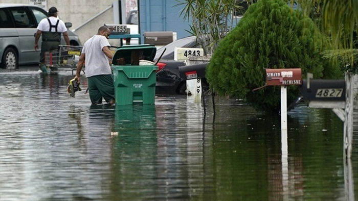 Bão lớn chưa đổ bộ, nhiều nơi ở Mỹ đã ngập lụt