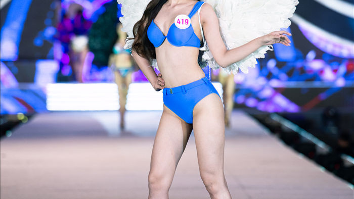 Cận cảnh màn diễn bikini bốc lửa của các thí sinh đẹp nhất Hoa hậu VN - Ảnh 8.