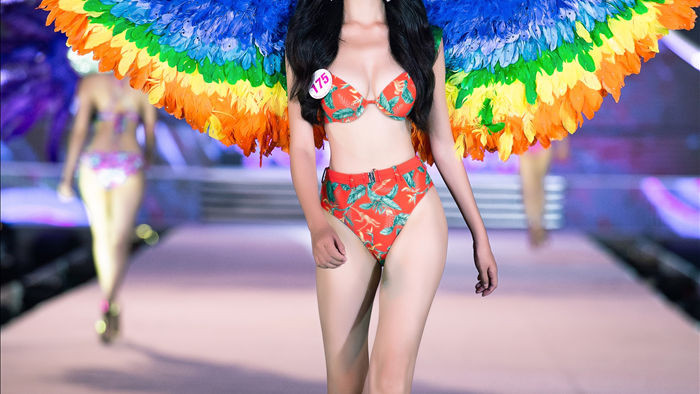 Cận cảnh màn diễn bikini bốc lửa của các thí sinh đẹp nhất Hoa hậu VN - Ảnh 7.