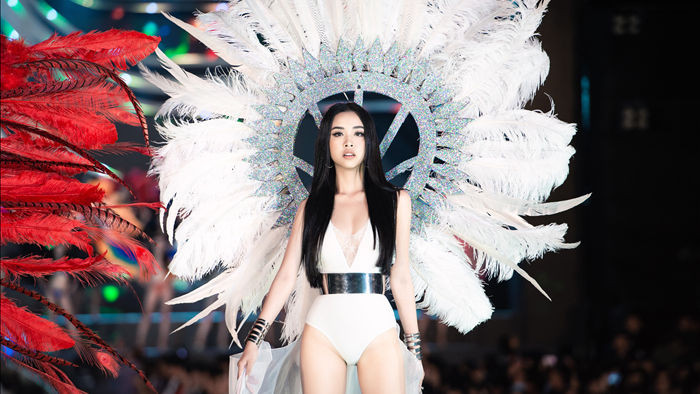 Cận cảnh màn diễn bikini bốc lửa của các thí sinh đẹp nhất Hoa hậu VN - Ảnh 12.