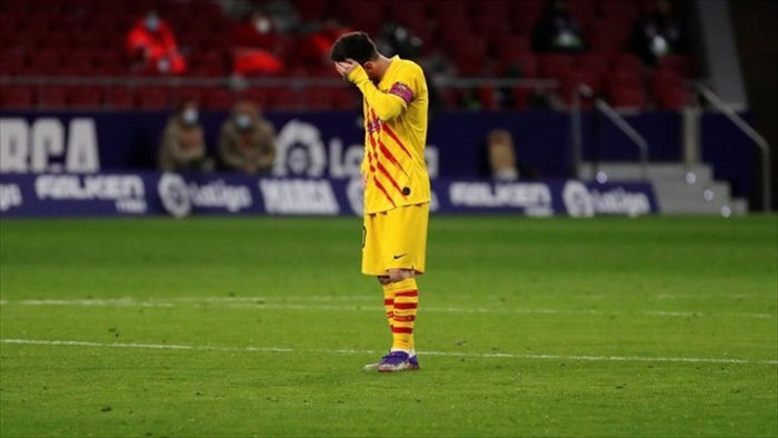 Messi bị Van Basten chê chơi 'như thợ làm bánh'