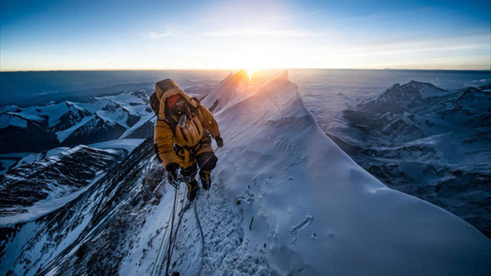 Cuộc thám hiểm chưa từng có trên đỉnh Everest: Phát hiện kỷ lục đáng lo ngại trên nóc nhà thế giới - Ảnh 2.