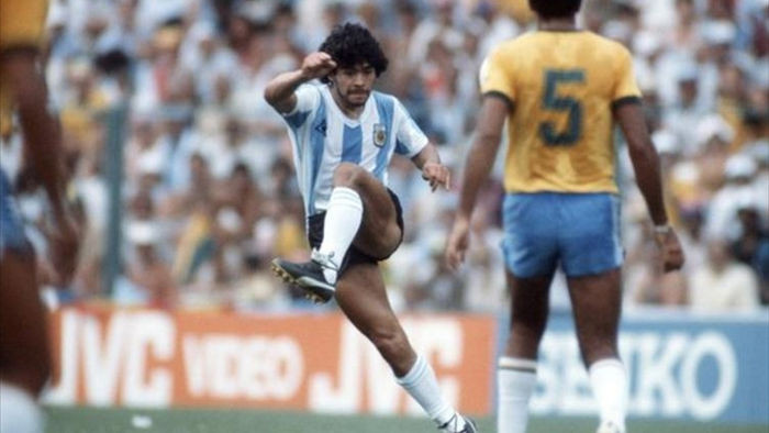 Những khoảnh khắc đáng nhớ trong sự nghiệp của Diego Maradona - 1