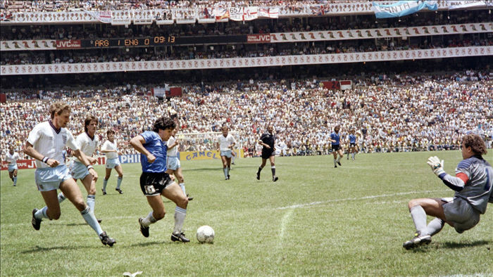 Những khoảnh khắc đáng nhớ trong sự nghiệp của Diego Maradona - 4