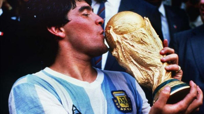 Những khoảnh khắc đáng nhớ trong sự nghiệp của Diego Maradona - 5
