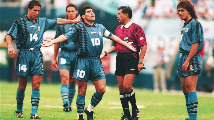 Những khoảnh khắc đáng nhớ trong sự nghiệp của Diego Maradona - 8