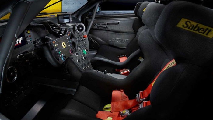 Ferrari 488 GT Modificata sẽ được sản xuất với số lượng giới hạn và sẽ được bán theo hình thức chọn lọc, trước hết sẽ dành cho những người đã tham gia vào Ferrari Competizioni GT hoặc Club Competizioni GT./.