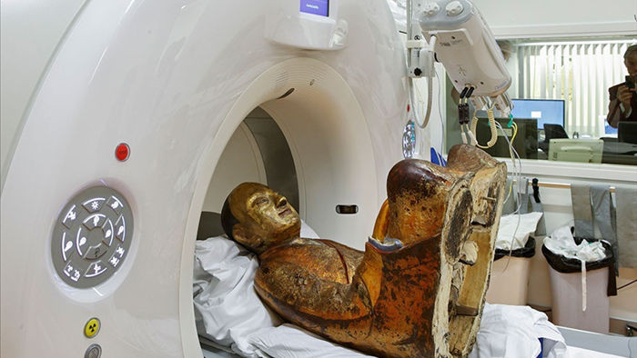 Trung Quốc đòi trả lại bức tượng Phật 1000 năm tuổi chứa xác ướp nhà sư - 2