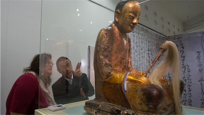 Trung Quốc đòi trả lại bức tượng Phật 1000 năm tuổi chứa xác ướp nhà sư - 3