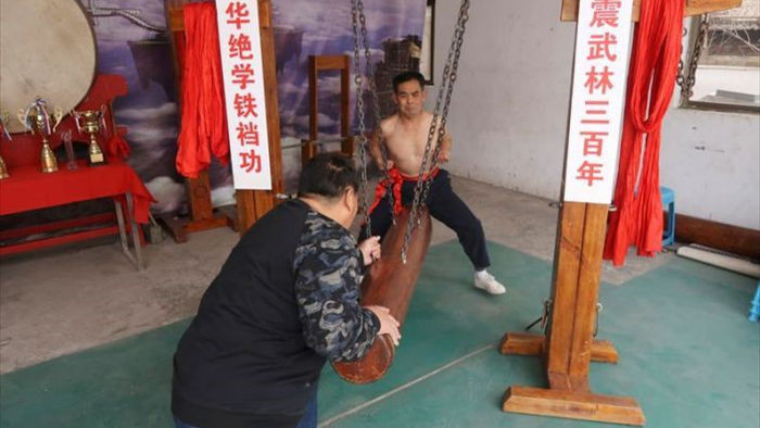 Háng sắt: Môn kungfu dành cho người dám chịu nỗi đau không ai thấu - Ảnh 2.