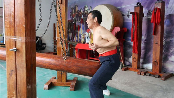 Háng sắt: Môn kungfu dành cho người dám chịu nỗi đau không ai thấu - Ảnh 1.