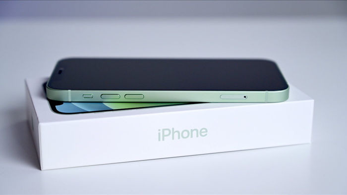 Apple có thể đang cân nhắc việc loại bỏ cáp sạc và tất cả các phụ kiện khác trong hộp iPhone - Ảnh 1.