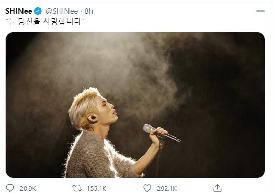 Fan Kpop trên toàn thế giới tưởng niệm 3 năm ngày mất Jonghyun – SHINee-2
