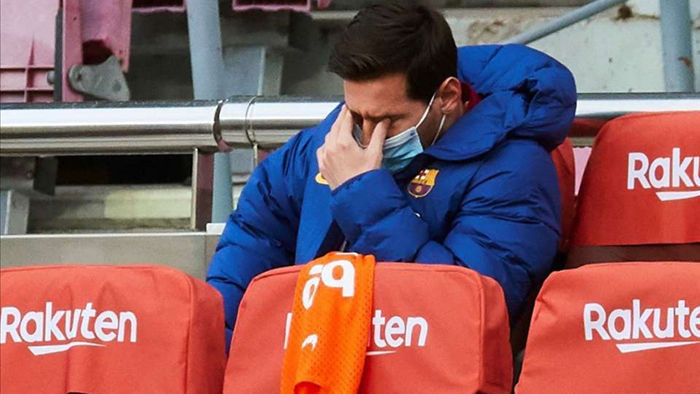 Messi bị 6 đồng đội Barca tránh xa, cho vào ‘danh sách đen’
