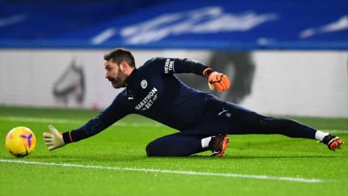 Thêm 3 thành viên Man City mắc COVID-19 - 1