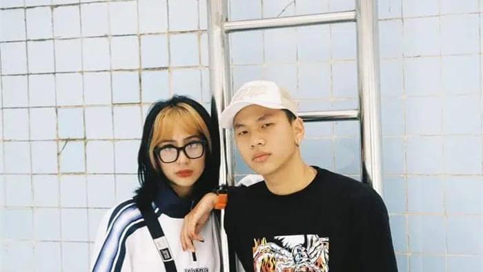 Chuyện tình thu hút 45 nghìn like của cô giáo coi thi và nam thí sinh kém 3 tuổi: Ngày đưa người yêu về ra mắt, bố mẹ mừng húm vì bấy lâu tưởng con trai mình gay! - Ảnh 2. Chuyện tình thu hút 45 nghìn like của cô giáo coi thi và nam thí sinh kém 3 tuổi: Ngày đưa người yêu về ra mắt, bố mẹ mừng húm vì bấy lâu tưởng con trai mình gay! - Ảnh 2.