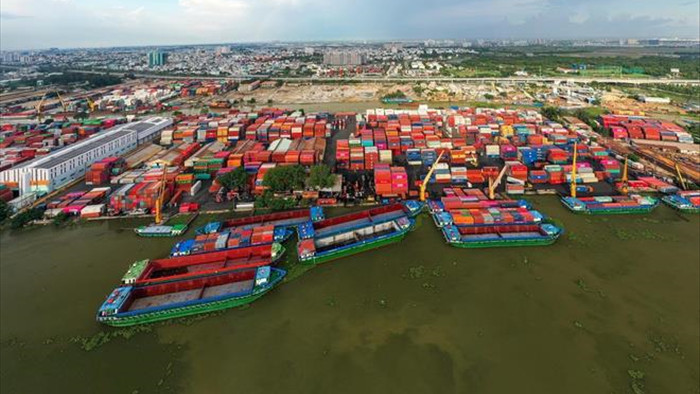 Chính phủ yêu cầu làm rõ việc giá thuê container tăng gấp 10 lần - 1