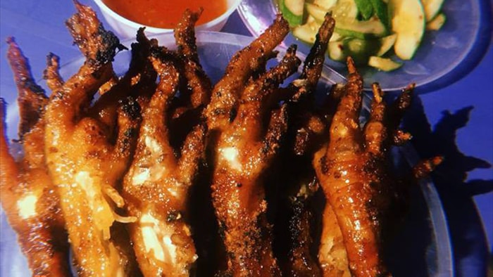 Mua chân gà dịp cận Tết để ăn nhậu, chuyên gia khuyến cáo 3 điều quan trọng - Ảnh 4. Mua chân gà dịp cận Tết để ăn nhậu, chuyên gia khuyến cáo 3 điều quan trọng - Ảnh 4.