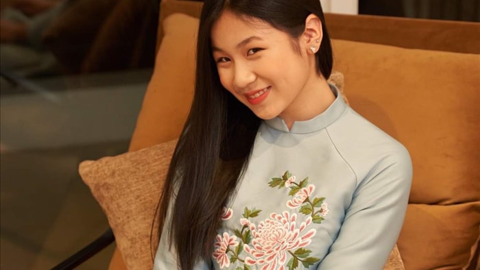 Con gái 16 tuổi, xinh như hoa hậu của Lưu Thiên Hương - Ảnh 5. Con gái 16 tuổi, xinh như hoa hậu của Lưu Thiên Hương - Ảnh 5.