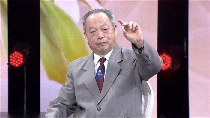 Bác sĩ nổi tiếng Trung Quốc ăn nho khô suốt 20 năm vì những lợi ích này đối với sức khỏe - Ảnh 1.