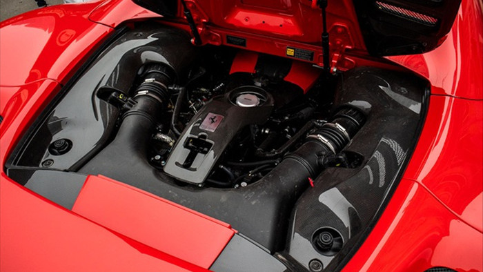 Mục sở thị Ferrari F8 Spider thứ 2 tại Việt Nam, giá gần 30 tỷ đồng - 9