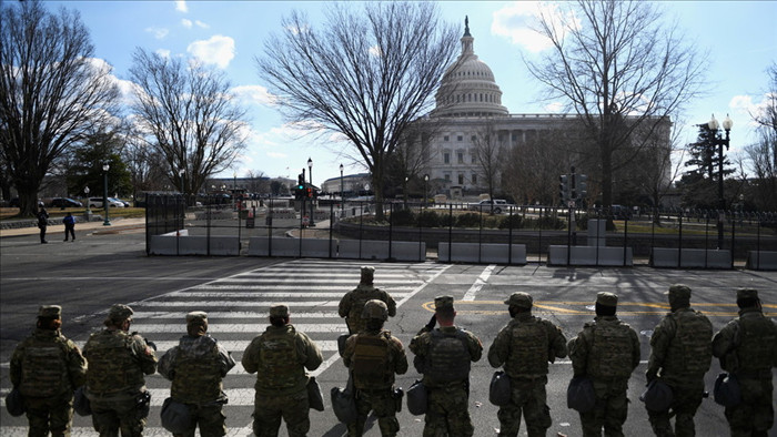 Mỹ bắt đối tượng mang súng gần toà nhà Quốc hội