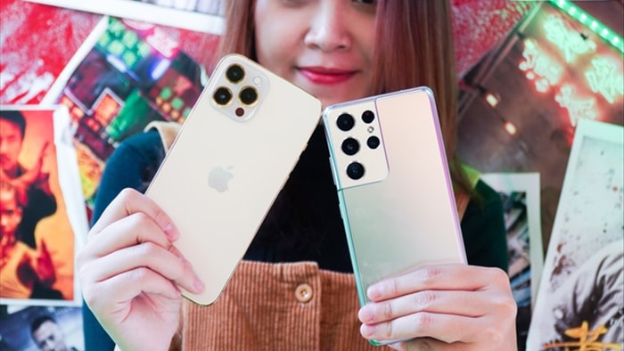 Galaxy S21 Ultra đọ dáng iPhone 12 Pro Max - 1 Galaxy S21 Ultra đọ dáng iPhone 12 Pro Max - 1