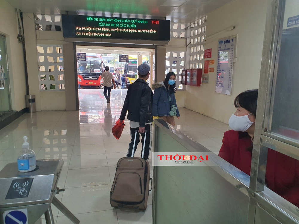 Hà Nội: Xe khách không chở quá 20 hành khách, bến xe vắng người về ăn Tết