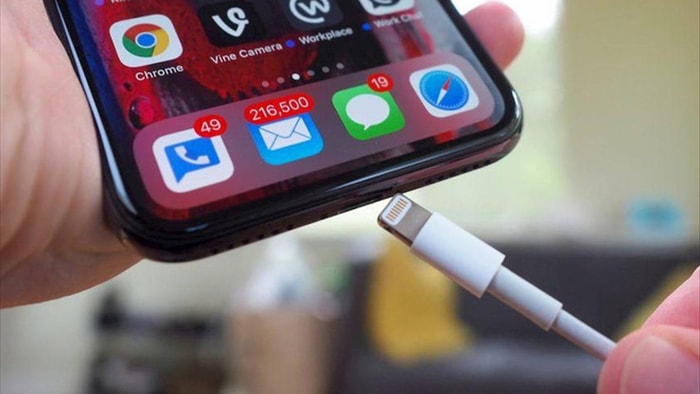 Nghị viện EU ủng hộ nghị quyết “thống nhất chuẩn sạc”, Apple sẽ phải dùng chung cổng sạc như smartphone Android? - Ảnh 1. Nghị viện EU ủng hộ nghị quyết “thống nhất chuẩn sạc”, Apple sẽ phải dùng chung cổng sạc như smartphone Android? - Ảnh 1.