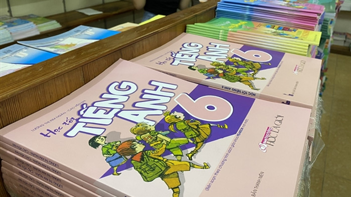 Bộ trưởng Phùng Xuân Nhạ phê duyệt 72 cuốn sách giáo khoa lớp 2, lớp 6 mới - 1