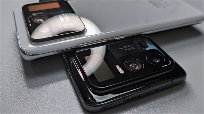 Lộ ảnh và video thực tế smartphone Mi 11 Ultra với tính năng độc đáo - 3 Lộ ảnh và video thực tế smartphone Mi 11 Ultra với tính năng độc đáo - 3