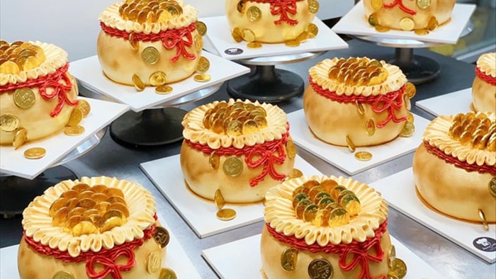 Chưa tới ngày vía Thần Tài, bánh hũ vàng cháy hàng chợ mạng - 1 Chưa tới ngày vía Thần Tài, bánh hũ vàng cháy hàng chợ mạng - 1
